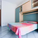 Airy Apartment Near The Sea!