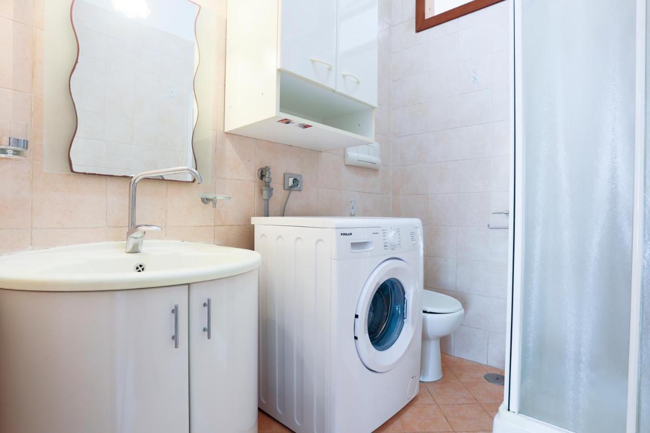 Appartamento Airy Near The Sea! *