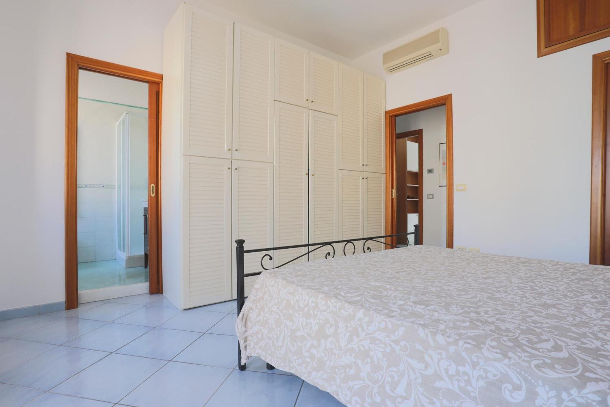 Appartamento Airy Near The Sea! Salerno